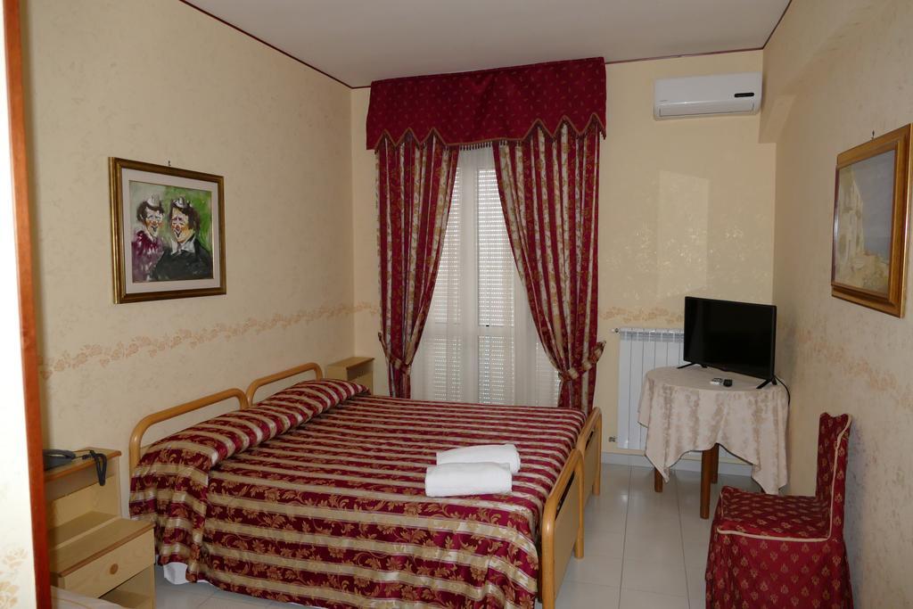 Hotel L'Ulivo Mirabella Eclano Eksteriør billede