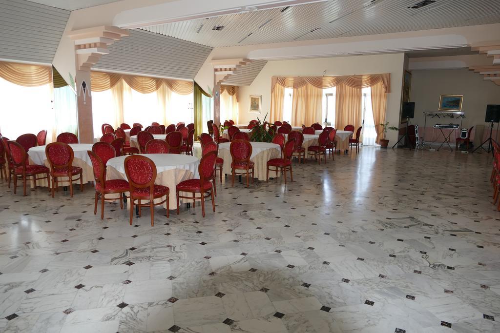 Hotel L'Ulivo Mirabella Eclano Eksteriør billede